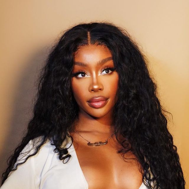 SZA: Modern R&B Icon, SOS Album & Career Journey SZA performing live in 2024, the voice of modern R&B