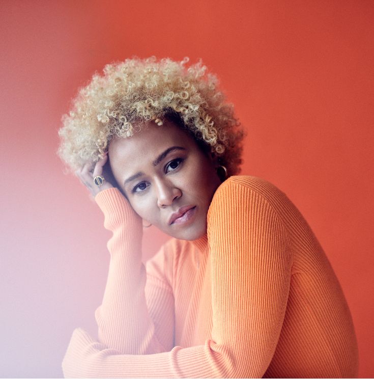 Unstoppable Rise of Emeli Sandé: The Powerful Voice That Changed British Music Emeli Sandé performing live on stage during a 2026 concert