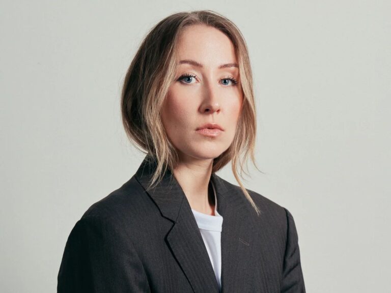 5 Brilliant Achievements of Erin Doherty: The Unstoppable Emmy-Winning Actress Erin Doherty as Princess Anne in The Crown