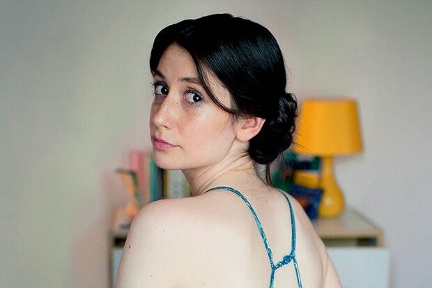 Charly Clive Biography 2026: From Brain Tumour to Channel 4 Pure Star Charly Clive performing her one-woman show Britney